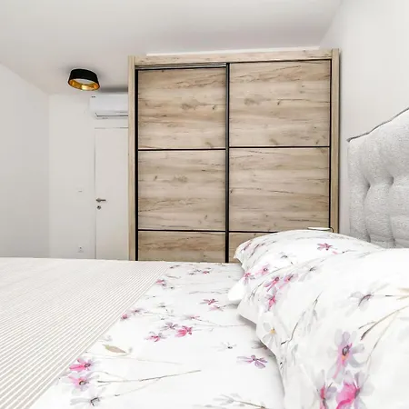 Dalia Apartment Kastela