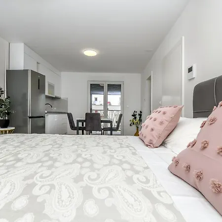 Dalia Apartment