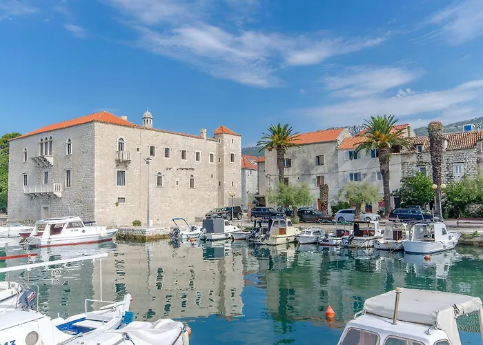 Castel L Apartmán