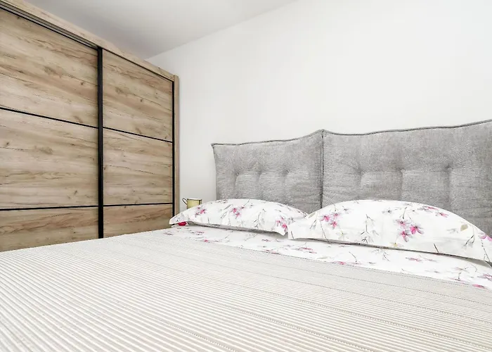 Castel L Apartmán Kaštela