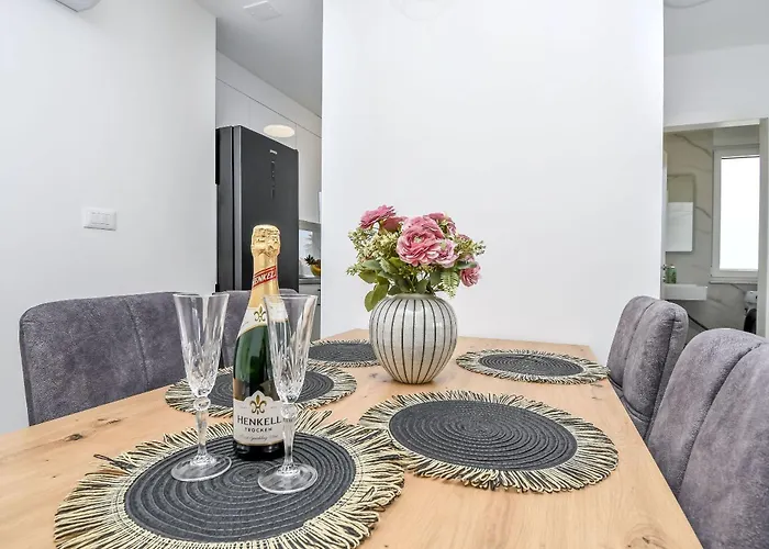 Castel L Appartamento