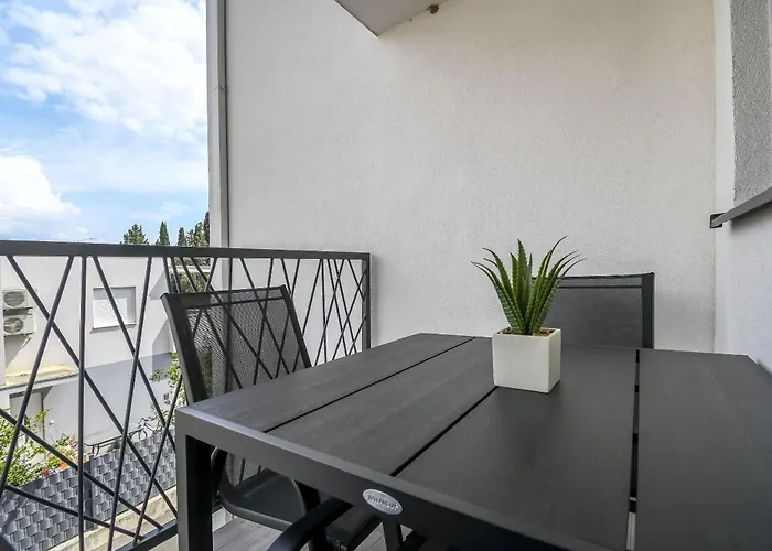 Appartamento Castel L *